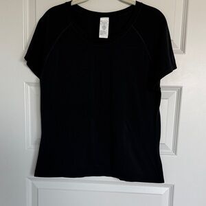 Athleta Black Momentum Sport Length Short-Sleeve Crew Performance Tee